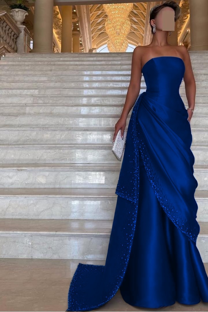 Chic Strapless Sleeveless Long Prom Dress With Pleated Beading