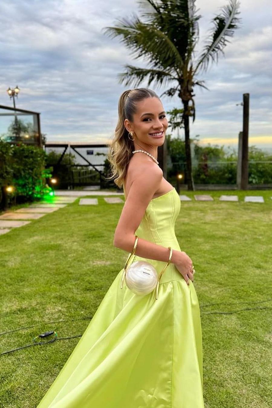 Chic Strapless Sleeveless Bateau Long Prom Dress With Pleated