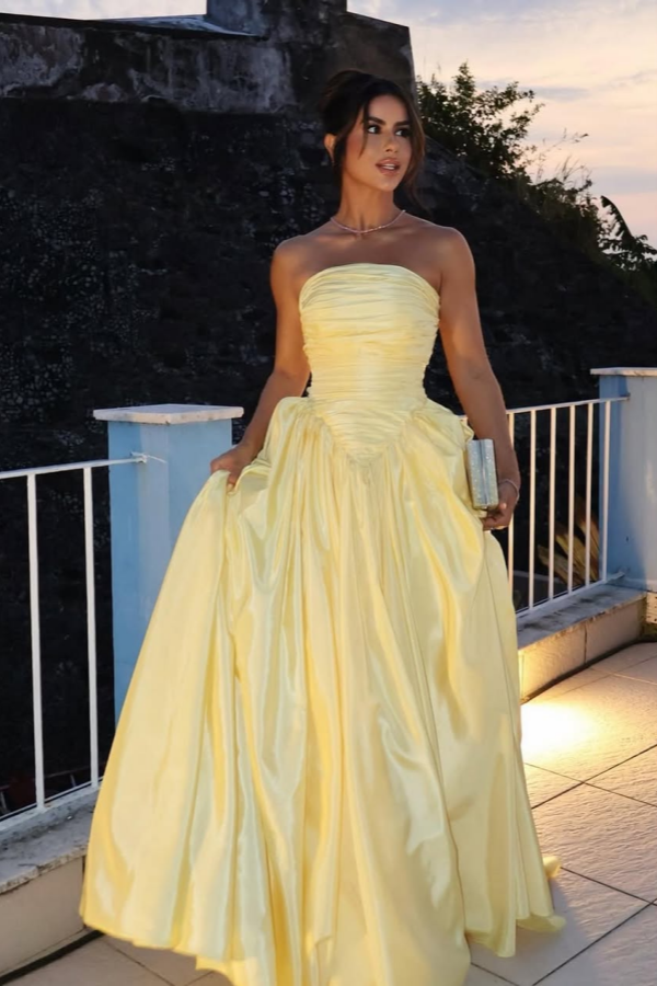 Glamorous Strapless Sleeveless Long Prom Dress With Pleated