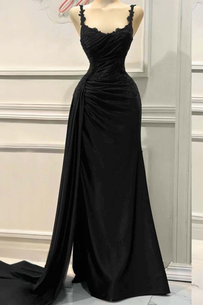 Charming Spaghetti Strap Sleeveless Pleated Long Prom Dress With Appliques