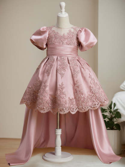 Scoop Neck Knee-Length Ball Gown with Short Sleeves and Appliques for Flower Girls