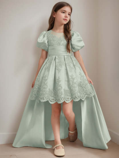 Scoop Neck Knee-Length Ball Gown with Short Sleeves and Appliques for Flower Girls
