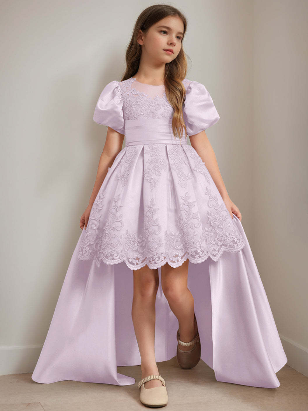 Scoop Neck Knee-Length Ball Gown with Short Sleeves and Appliques for Flower Girls