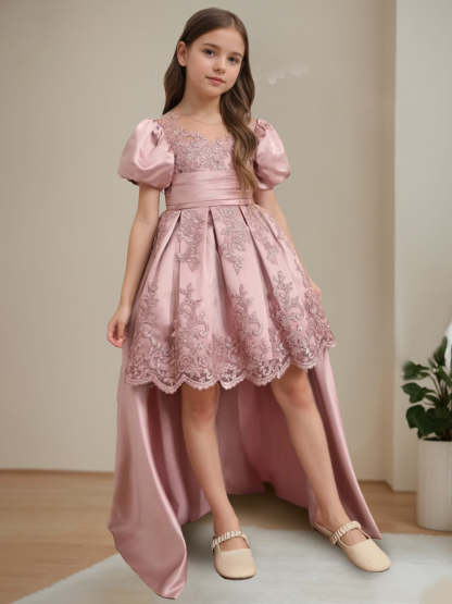 Scoop Neck Knee-Length Ball Gown with Short Sleeves and Appliques for Flower Girls
