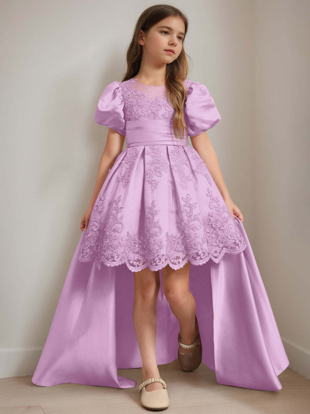 Scoop Neck Knee-Length Ball Gown with Short Sleeves and Appliques for Flower Girls