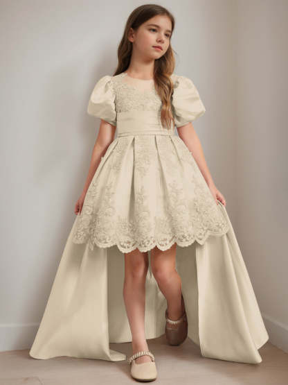 Scoop Neck Knee-Length Ball Gown with Short Sleeves and Appliques for Flower Girls