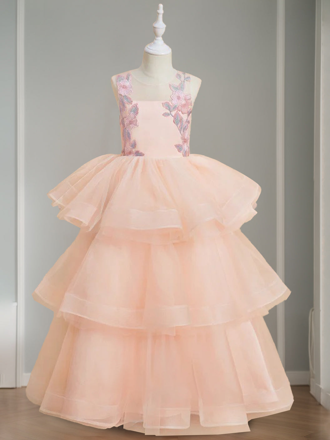 Sleeveless Scoop-Neck Ball Gown with Lace Appliques for Flower Girls