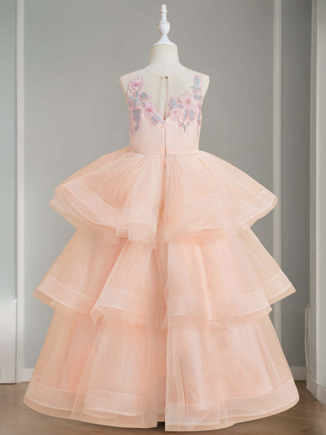 Sleeveless Scoop-Neck Ball Gown with Lace Appliques for Flower Girls