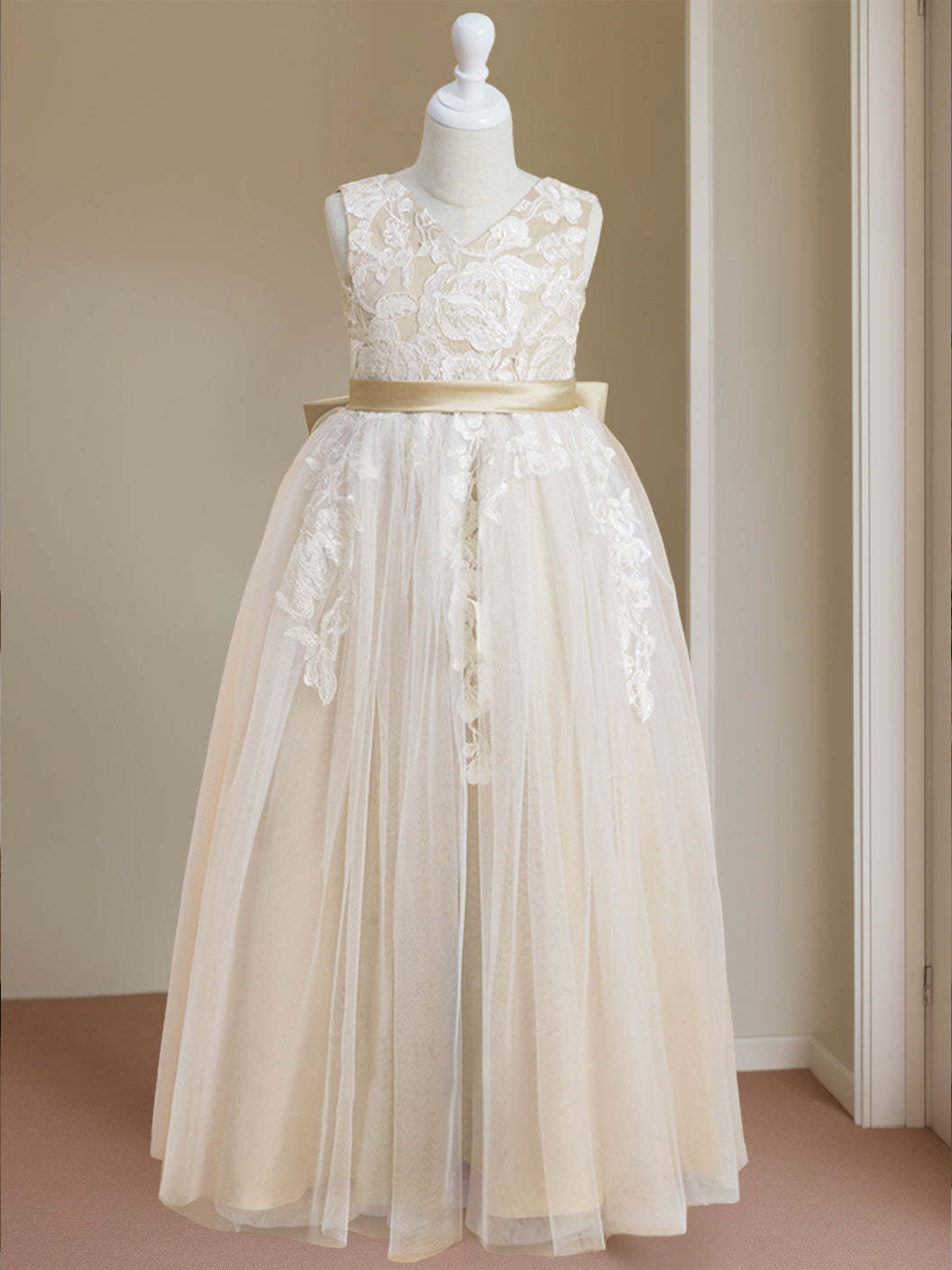 Sleeveless V-Neck A-Line Princess Floor-Length Flower Girl Dress with Bowknot