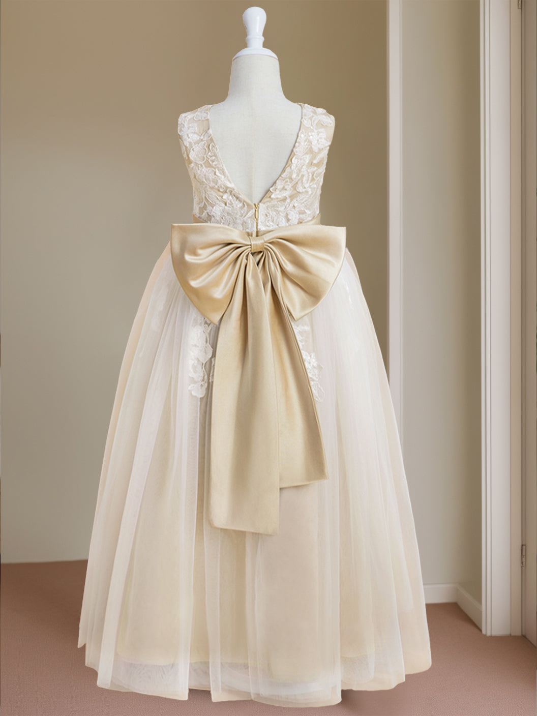 Sleeveless V-Neck A-Line Princess Floor-Length Flower Girl Dress with Bowknot