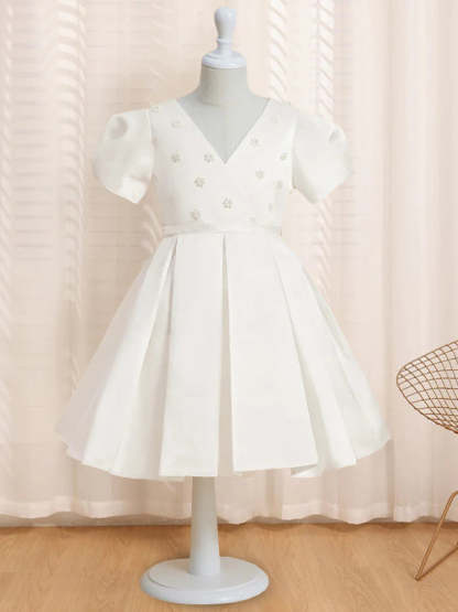 Knee-Length Flower Girl Dress with Appliques in A-Line/Princess V-Neck and Short Sleeves