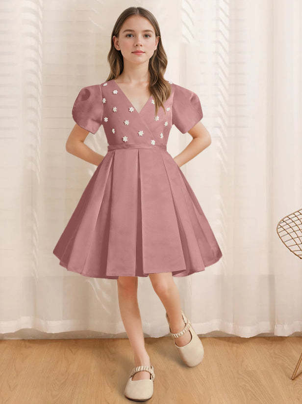 Knee-Length Flower Girl Dress with Appliques in A-Line/Princess V-Neck and Short Sleeves