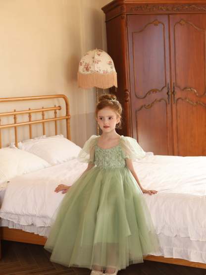 Scoop Neck Tea-Length Ball Gown with Short Sleeves and Tulle Flower Girl Dresses