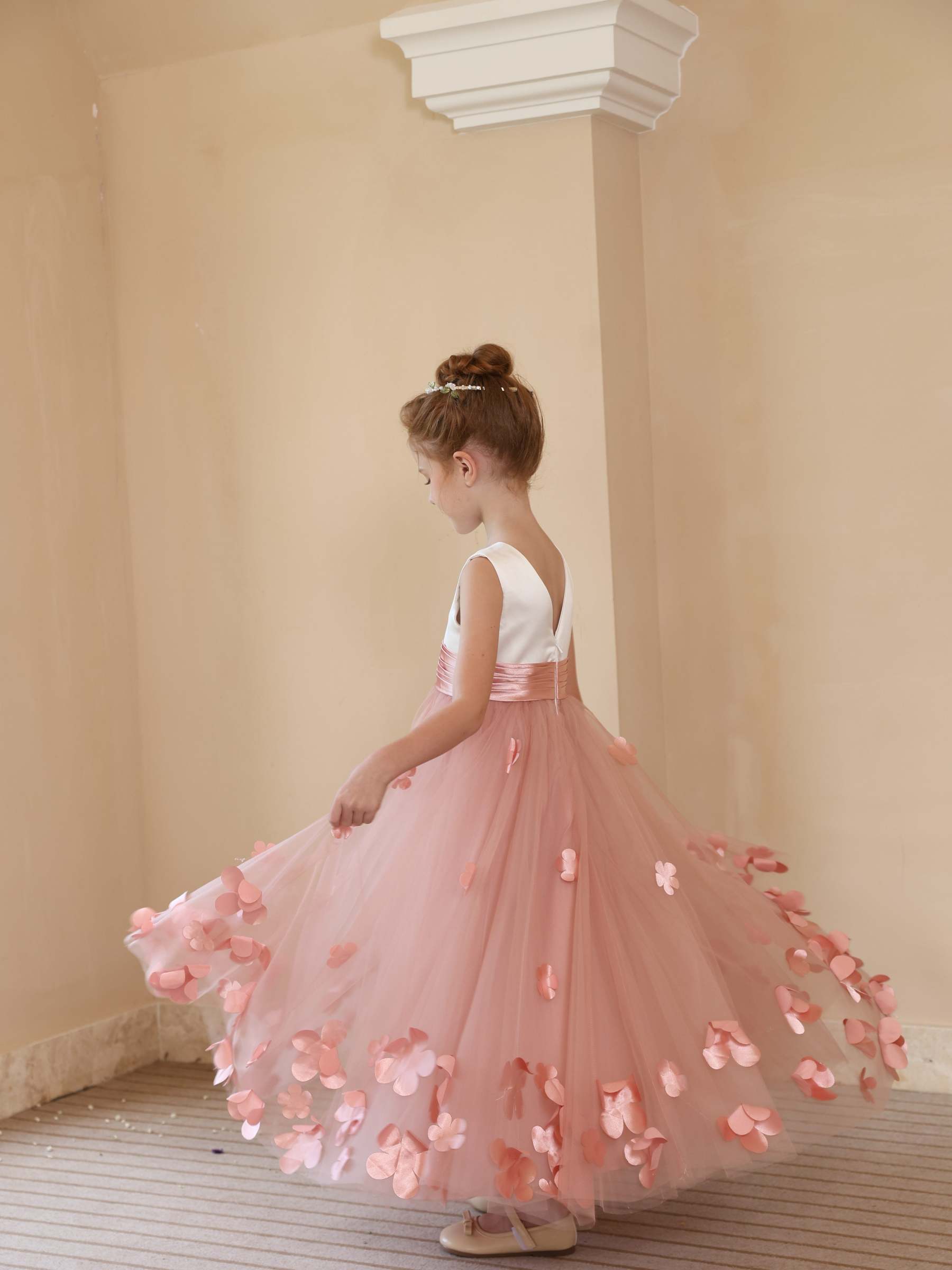 Sleeveless Scoop Neck Ankle-Length Flower Girl Ball Gown in Satin and Tulle with Flower