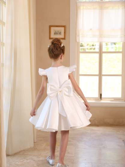 Sleeveless Knee-Length Satin Ball-Gown with Ruched Details for Flower Girls