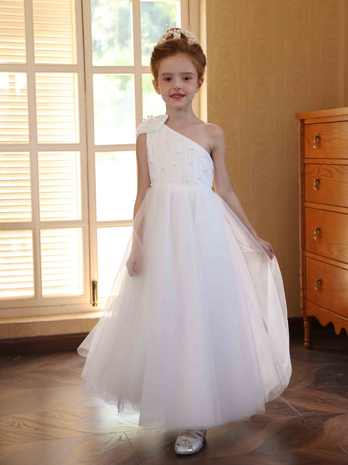 One-shoulder Sleeveless Flower Girl Dresses in Ball-Gown Satin Tulle with Bowknot