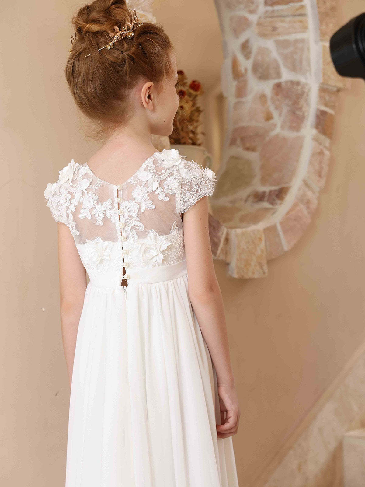 Scoop Neck Short-Sleeve Floor-Length Flower Girl Dress in White Lace with A-Line Princess Satin