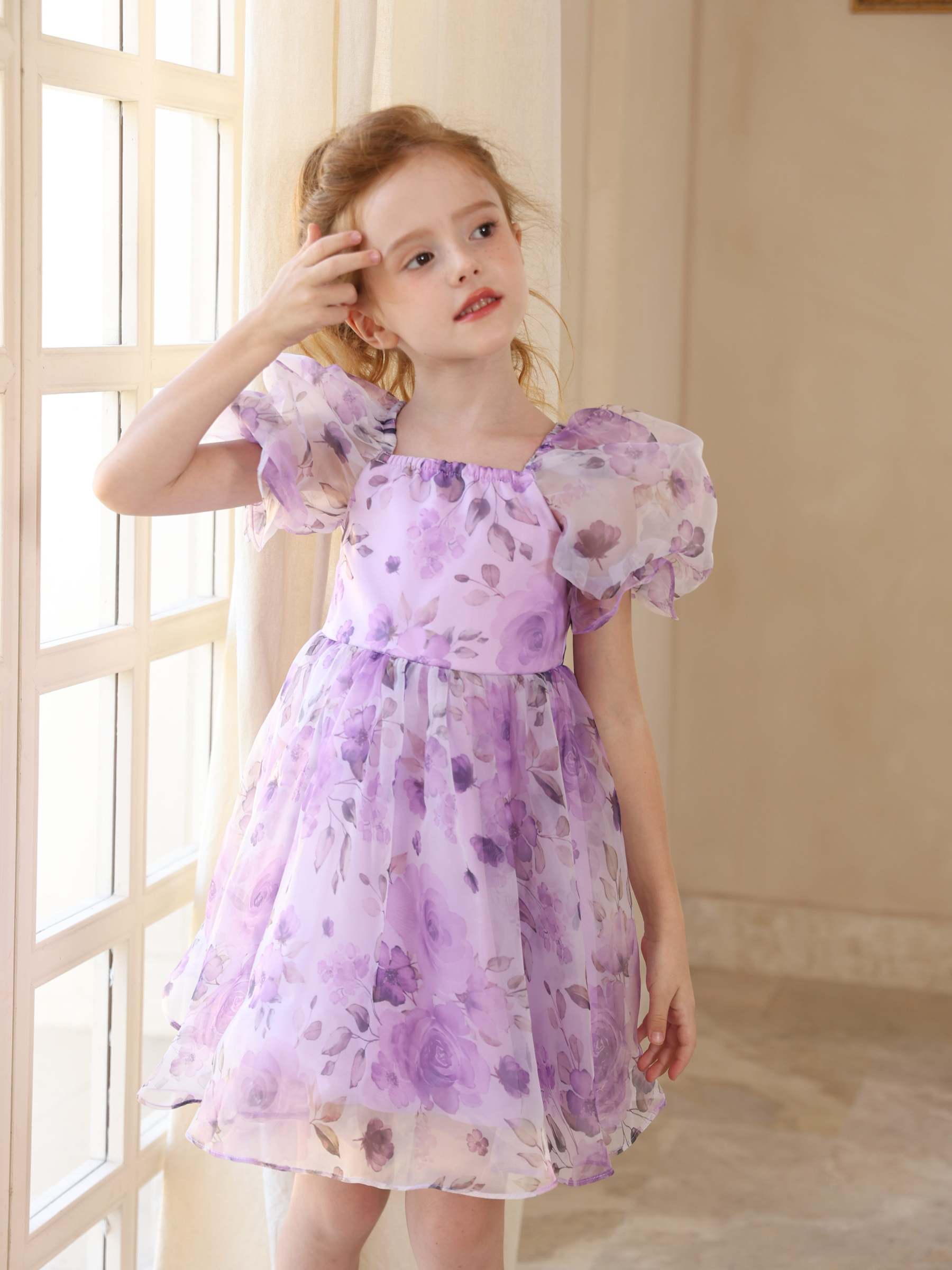 Short Sleeve Scoop Neck Tulle Ball-Gown Mini Flower Girl Dress