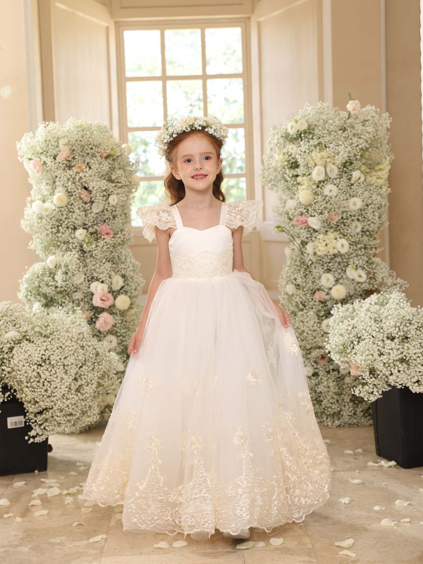 Sleeveless Floor-Length Tulle Ball-Gown with Square Neckline and Lace Flowers for Flower Girls