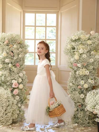 Sleeveless Scoop-Neck Ankle-Length Ball-Gown Flower Girl Dresses Featuring Bowknot
