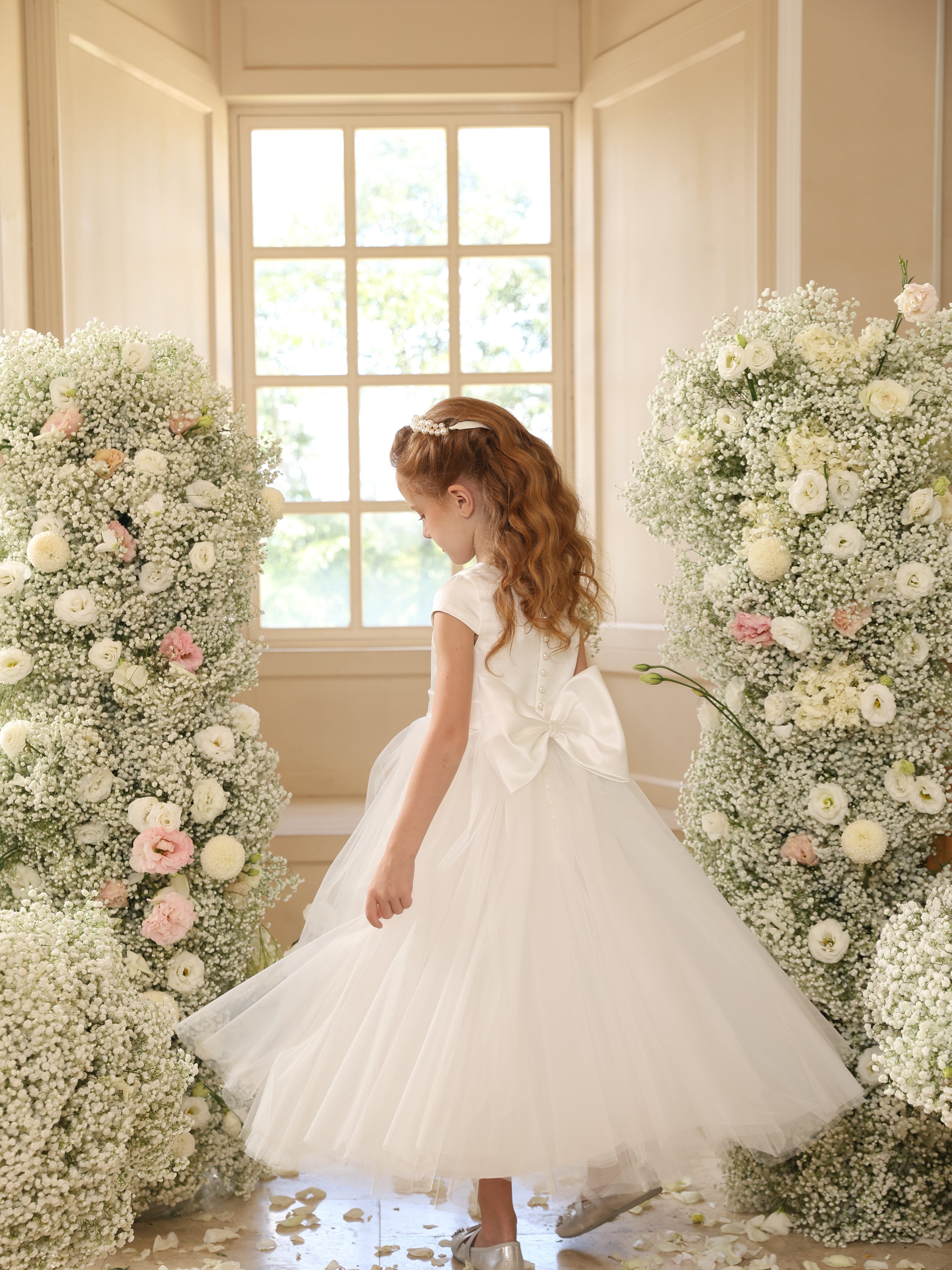 Sleeveless Scoop-Neck Ankle-Length Ball-Gown Flower Girl Dresses Featuring Bowknot