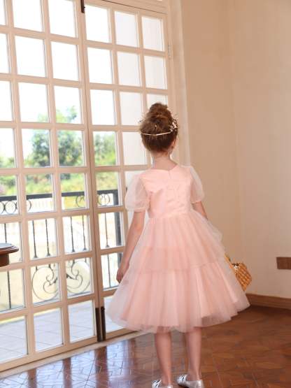 Knee-Length Scoop Neck Tulle Flower Girl Dress with Short Sleeves