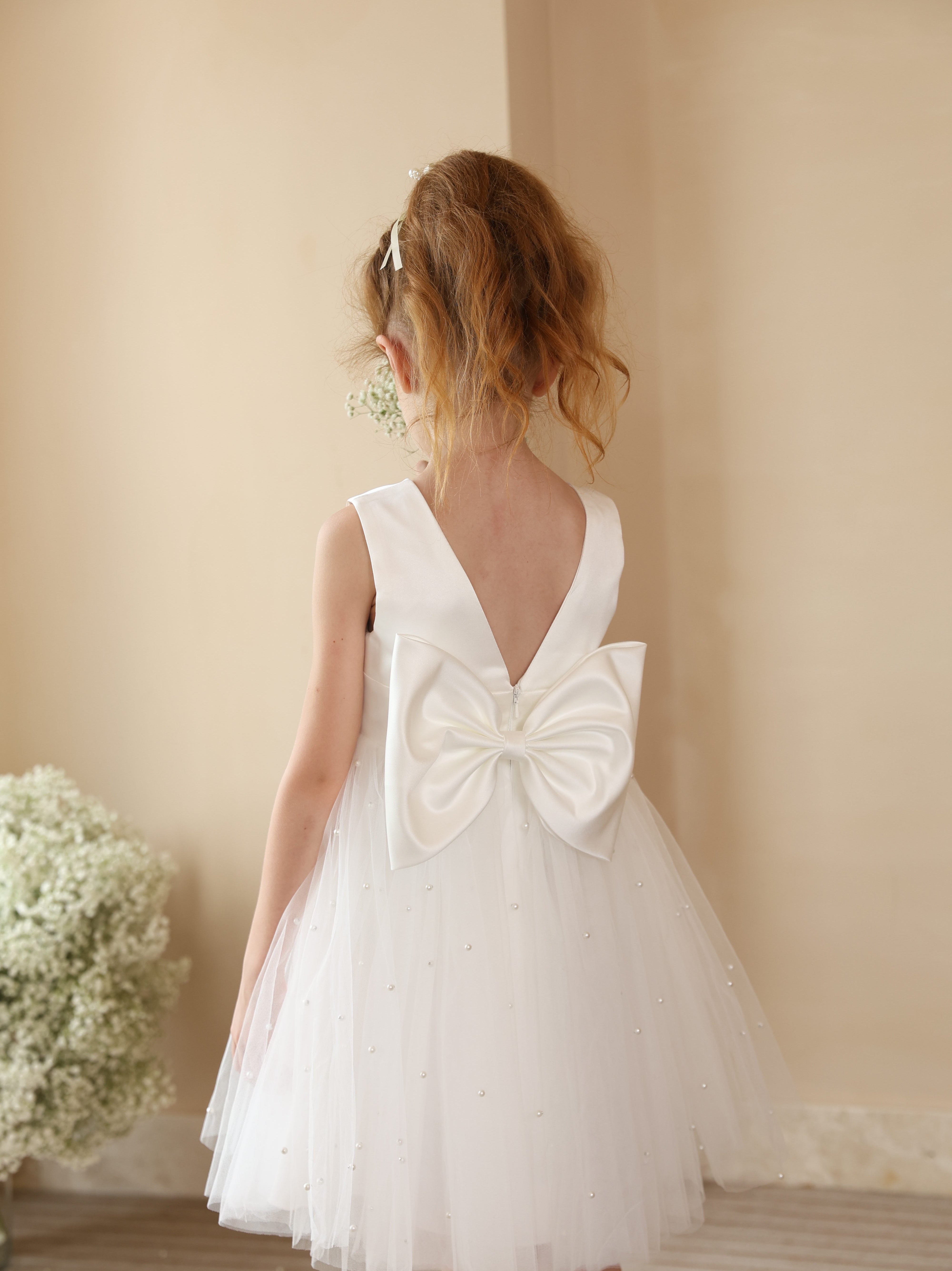 Short Sleeveless Scoop Ball-Gown Flower Girl Dresses Featuring a Bowknot