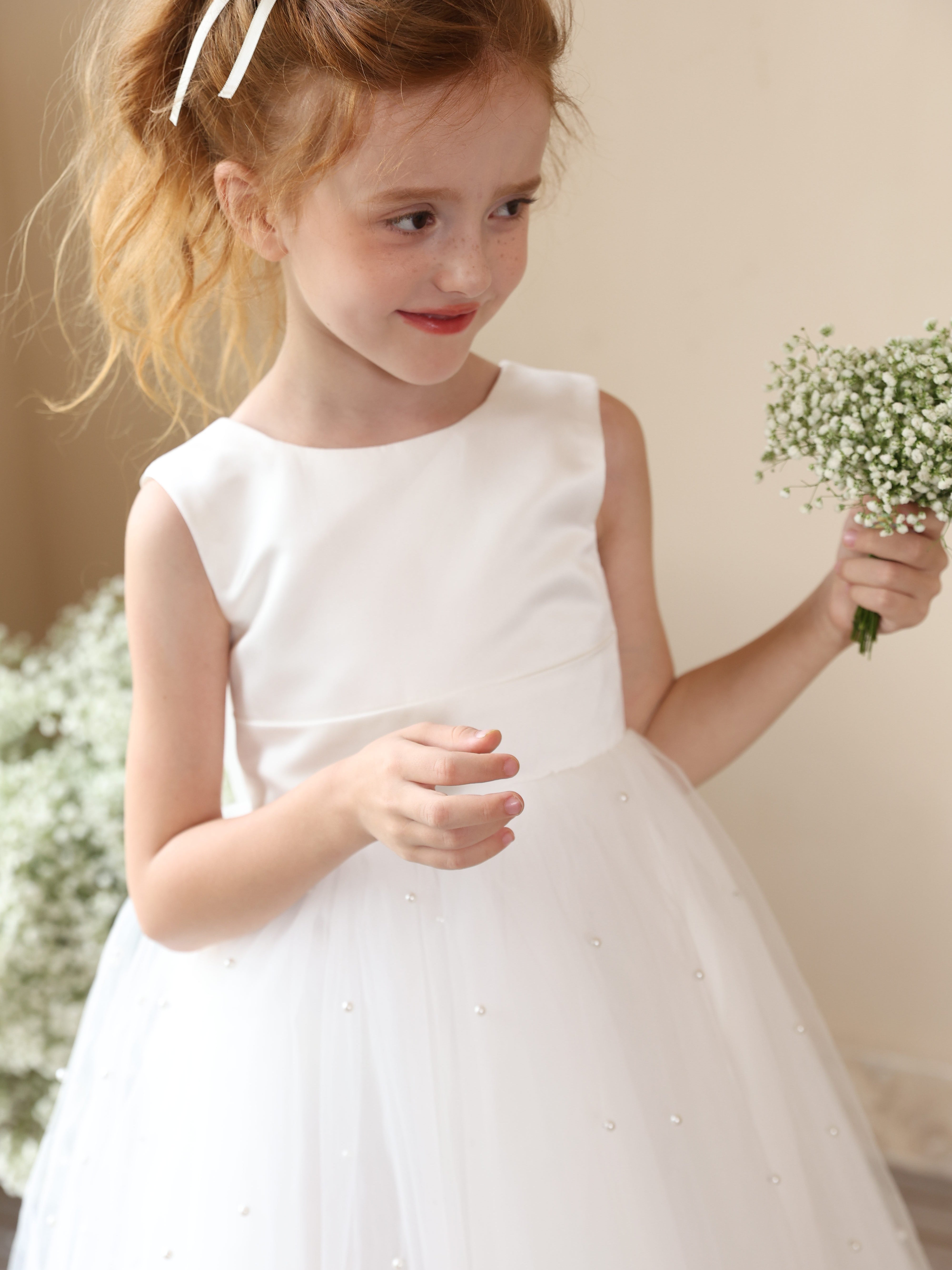 Short Sleeveless Scoop Ball-Gown Flower Girl Dresses Featuring a Bowknot