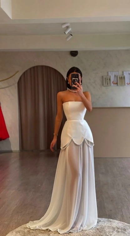 White Strapless Sleeveless Long Prom Dress With Pleated Beading