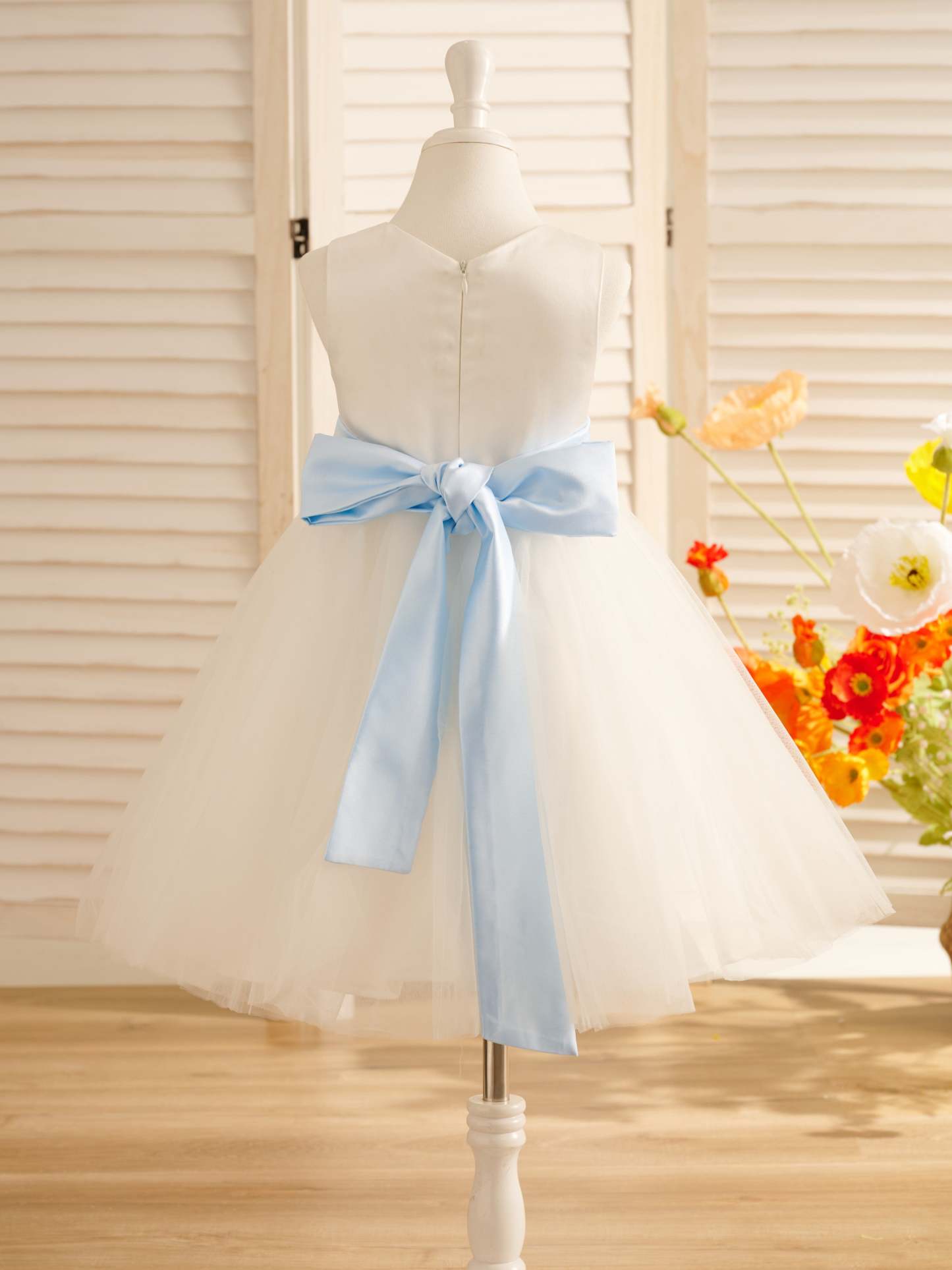 Knee-length Flower Girl Dress in Satin Tulle with A-Line Cut