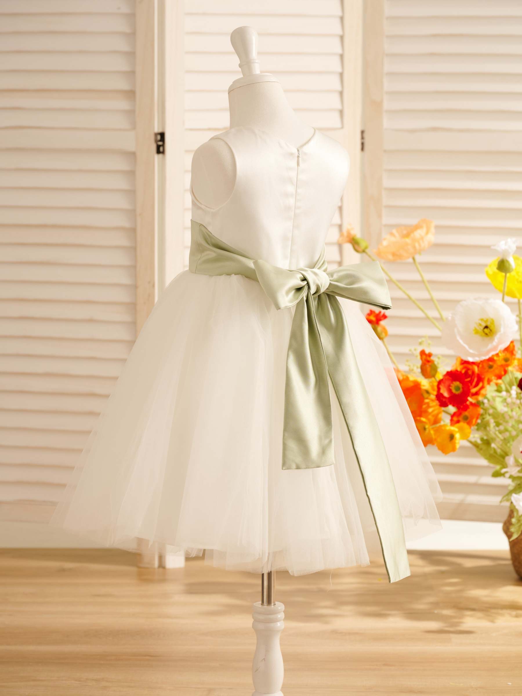 Knee-length Flower Girl Dress in Satin Tulle with A-Line Cut