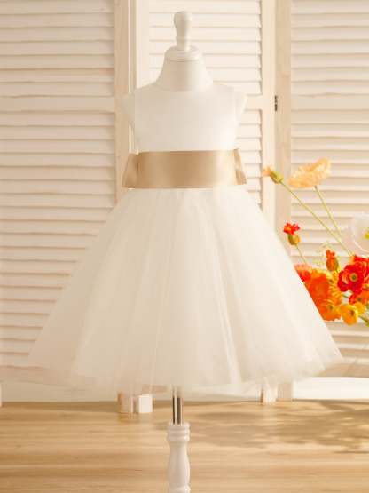 Knee-length Flower Girl Dress in Satin Tulle with A-Line Cut