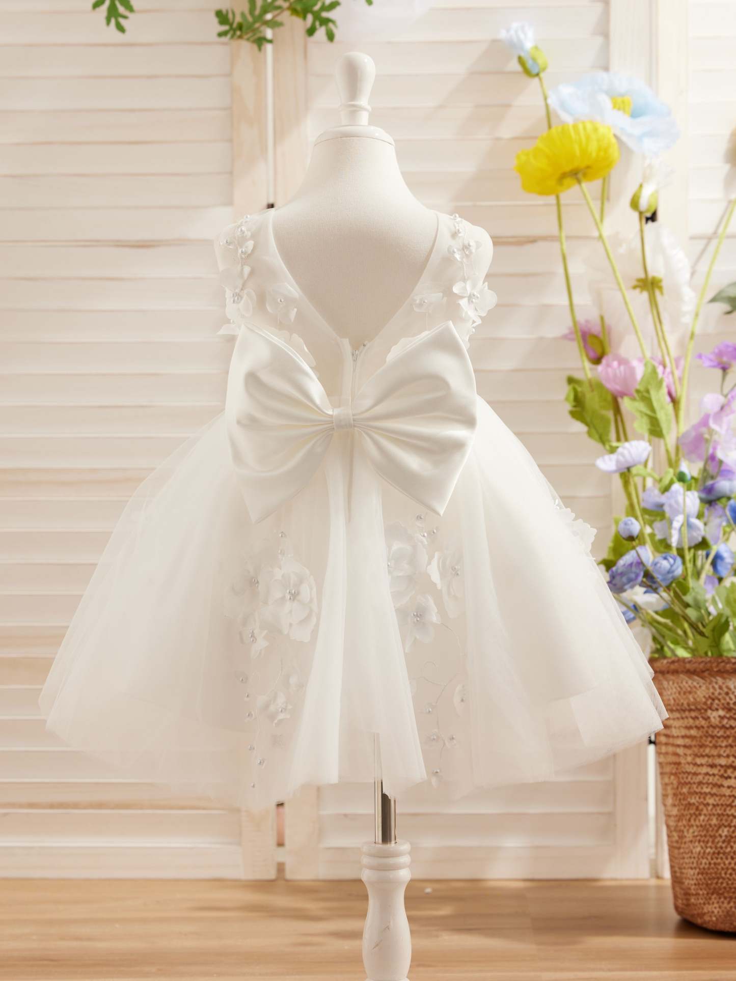 Knee-Length Sleeveless Flower Girl Dress in Tulle
