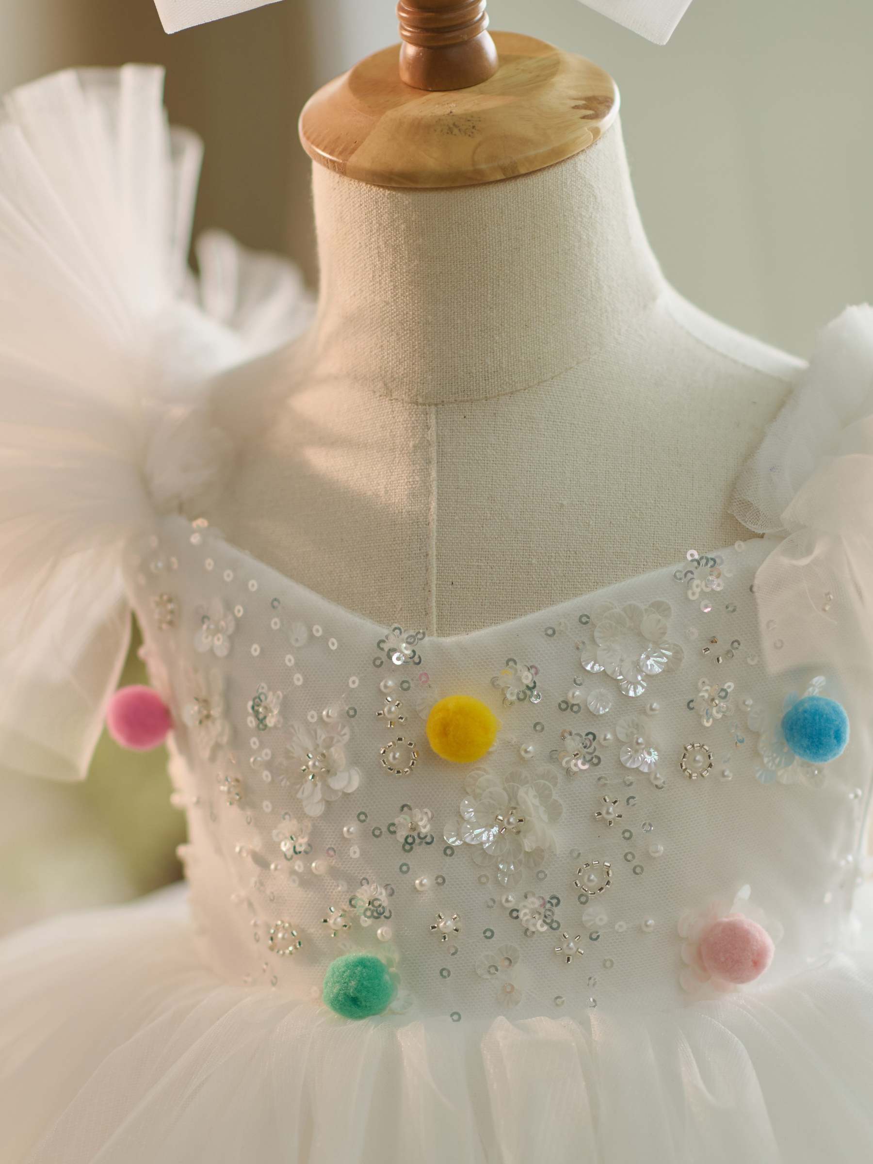 Knee-length White Sequins Tulle Dress for 1st Birthday Party