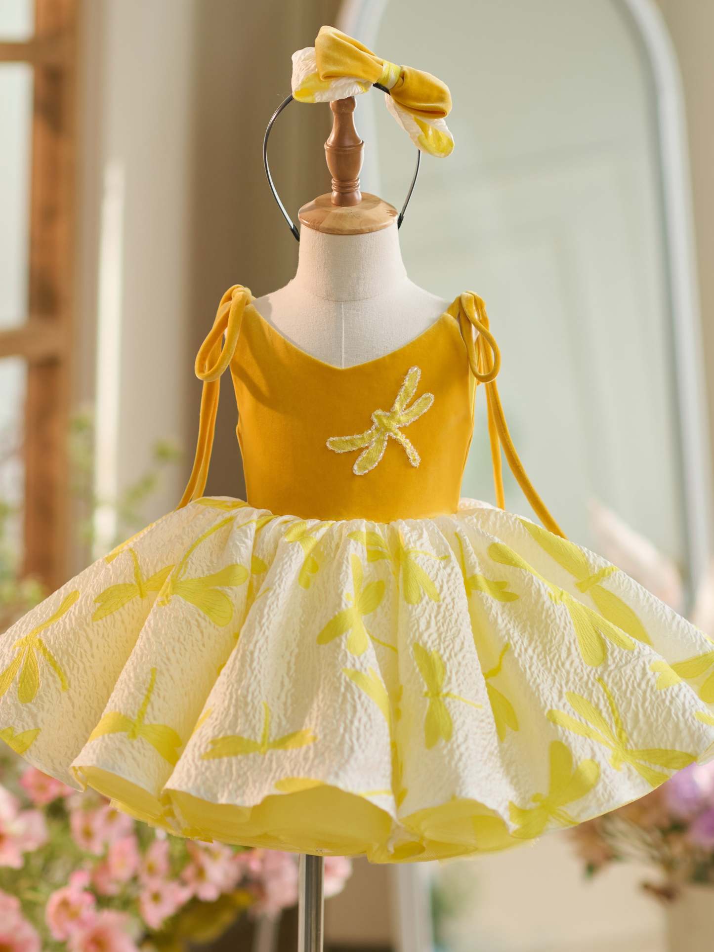 Gold Velvet Toddler Party Dress with Knee-length Tulle