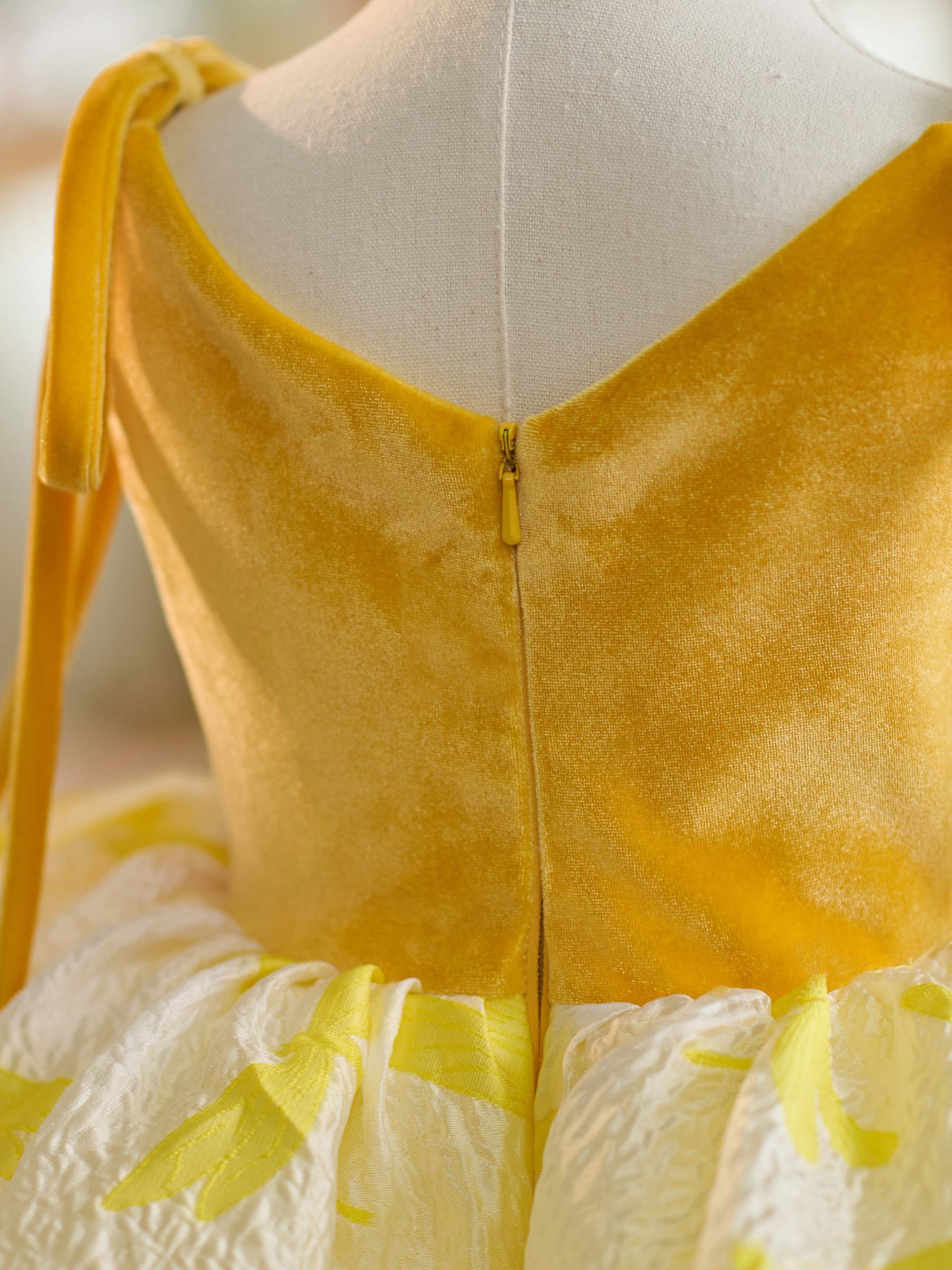 Gold Velvet Toddler Party Dress with Knee-length Tulle