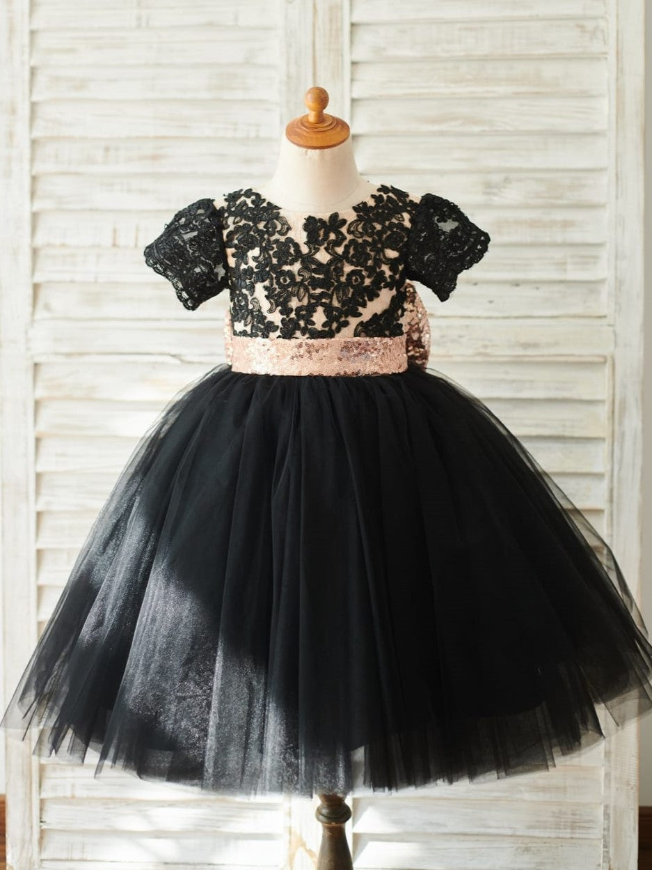Knee-length Girl Dress in Elegant Black Lace with Tulle and Sequin Waist