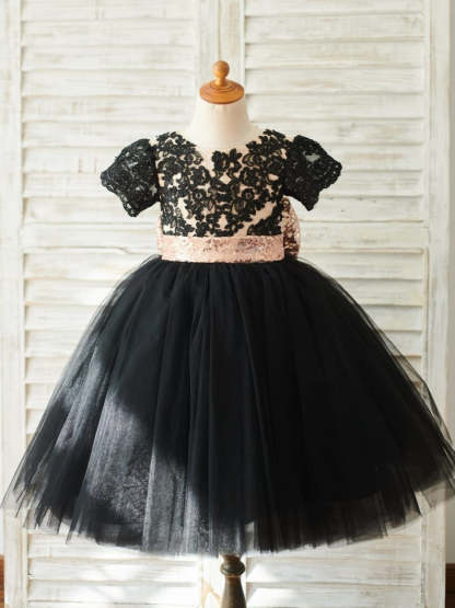 Knee-length Girl Dress in Elegant Black Lace with Tulle and Sequin Waist