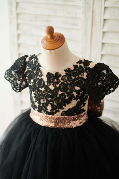 Knee-length Girl Dress in Elegant Black Lace with Tulle and Sequin Waist