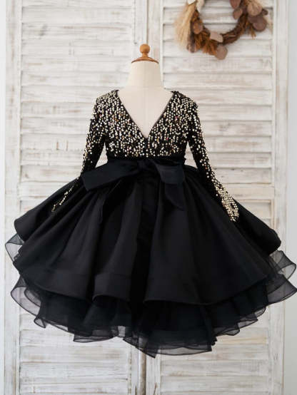 Black Knee-length Dress with Sequins