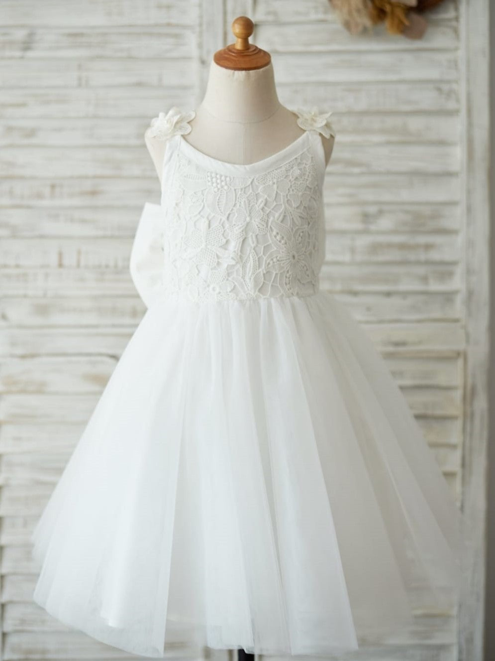 Knee-length Flower Girl Dress with 3D Lace Tulle
