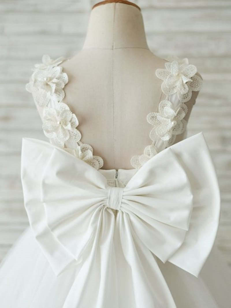 Knee-length Flower Girl Dress with 3D Lace Tulle