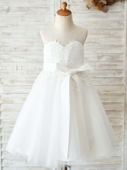 Knee-length Flower Girl Dress in Lace Tulle for First Communion