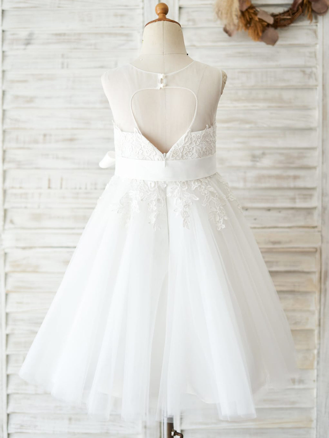 Knee-length Flower Girl Dress in Lace Tulle for First Communion