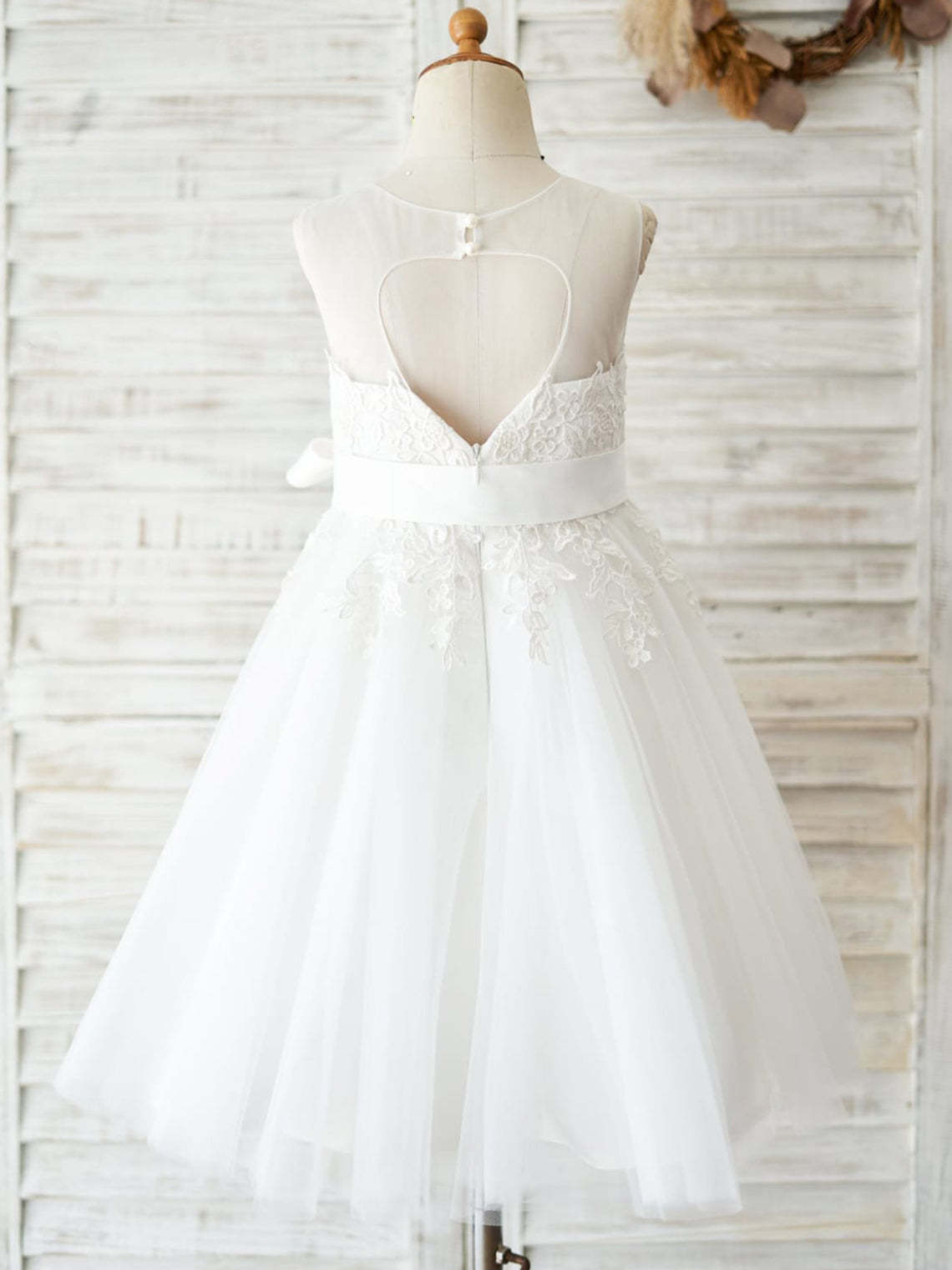 Knee-length Flower Girl Dress in Lace Tulle for First Communion