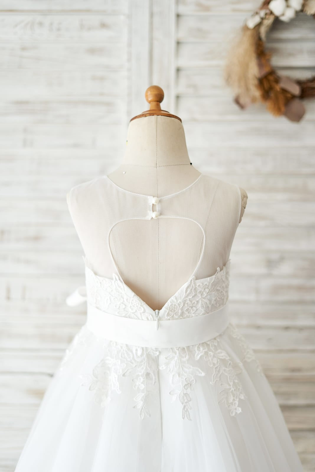 Knee-length Flower Girl Dress in Lace Tulle for First Communion