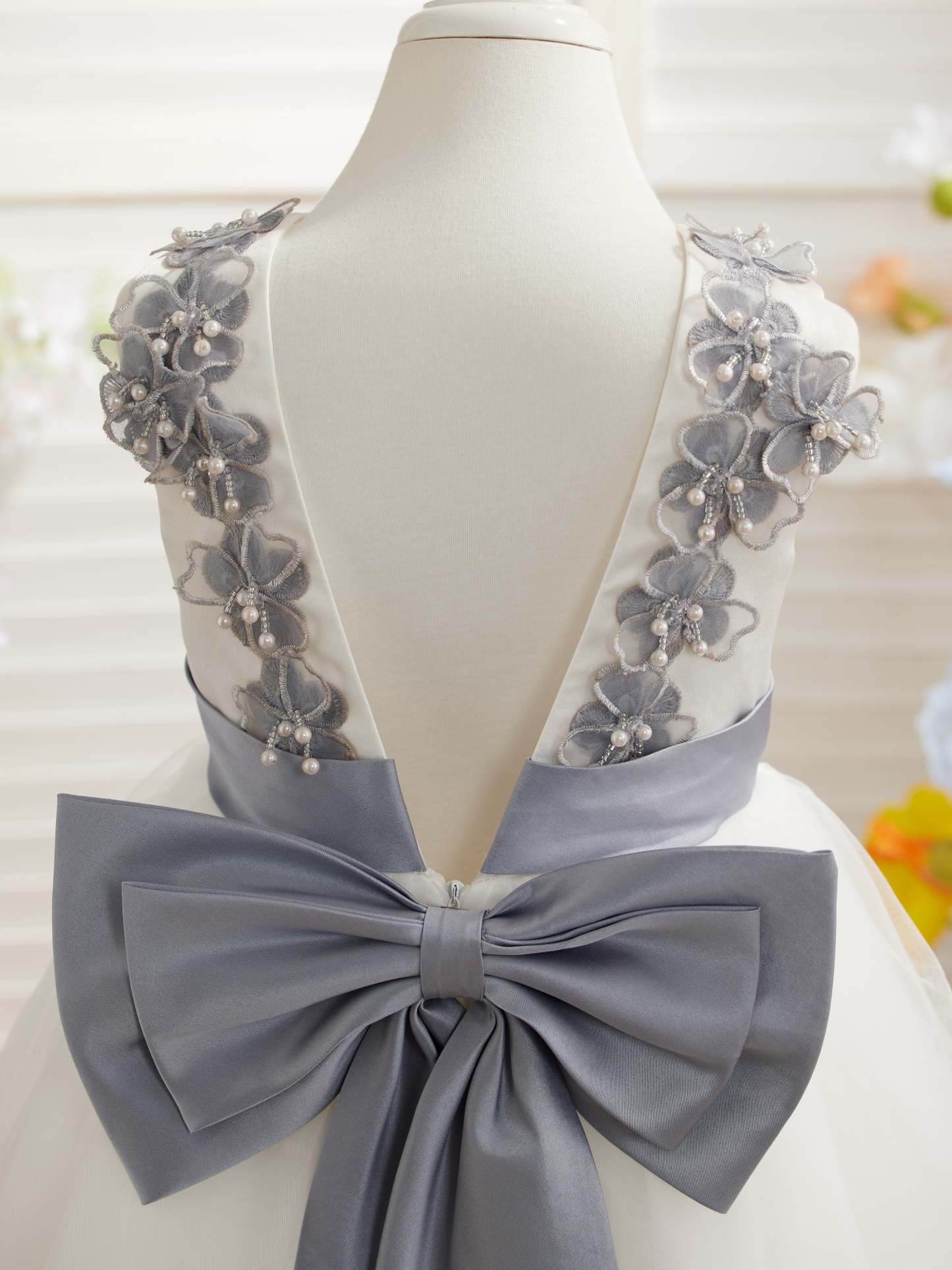 Ivory Floor-length Princess Ball-Gown with 3D Flower Tulle for Flower Girls