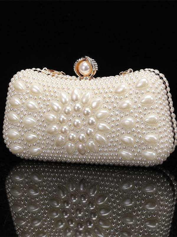 Solid Color Pearls Chain Clutch Bags in Polyester