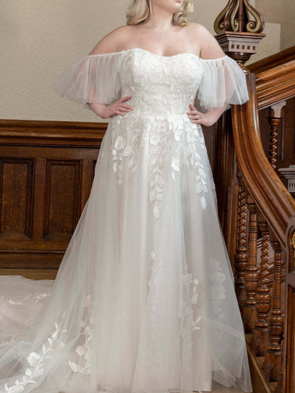 Off-the-shoulder Sleeveless A-Line Princess Wedding Dress with Tulle Sweep Train and Appliques Lace