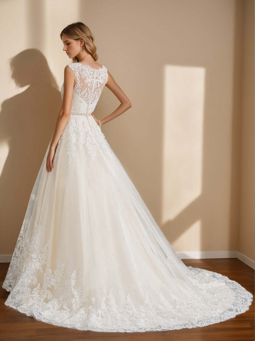 Sweetheart Neck Sleeveless A-Line Princess Floor-Length Wedding Dresses with Appliques